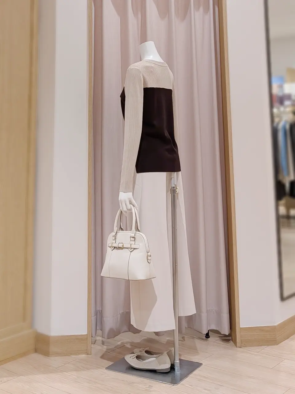 ANY SIS 岩田 コーディネート画像