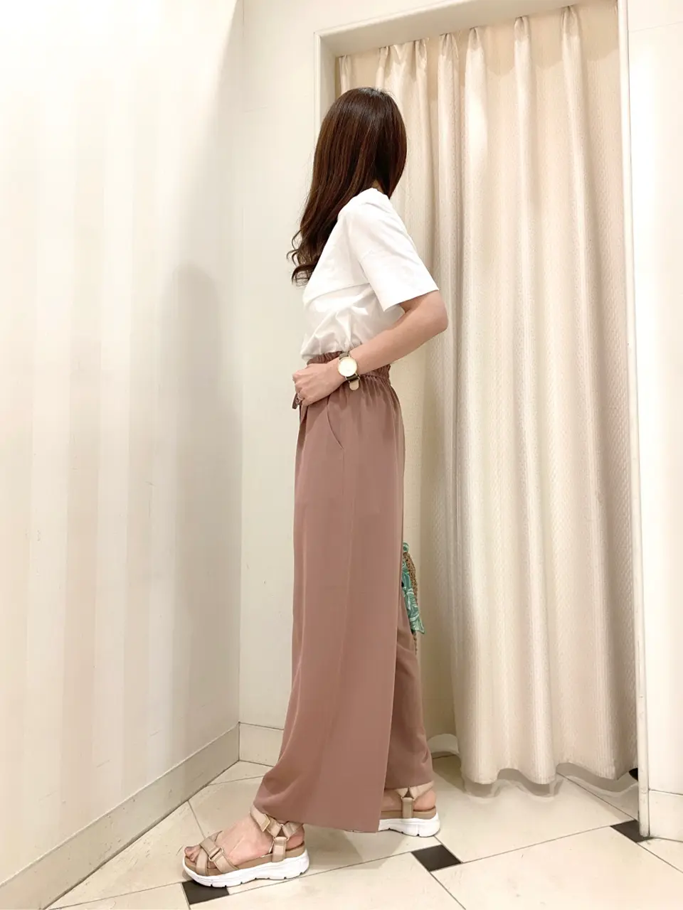 ANY SIS 金井 コーディネート画像