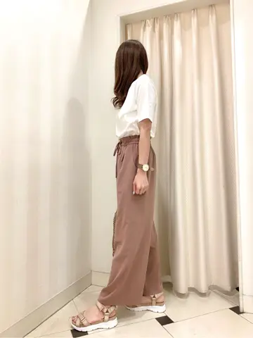 ANY SIS 金井 コーディネート画像