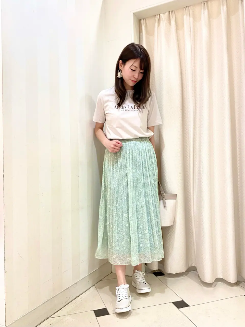 ANY SIS 金井 コーディネート画像