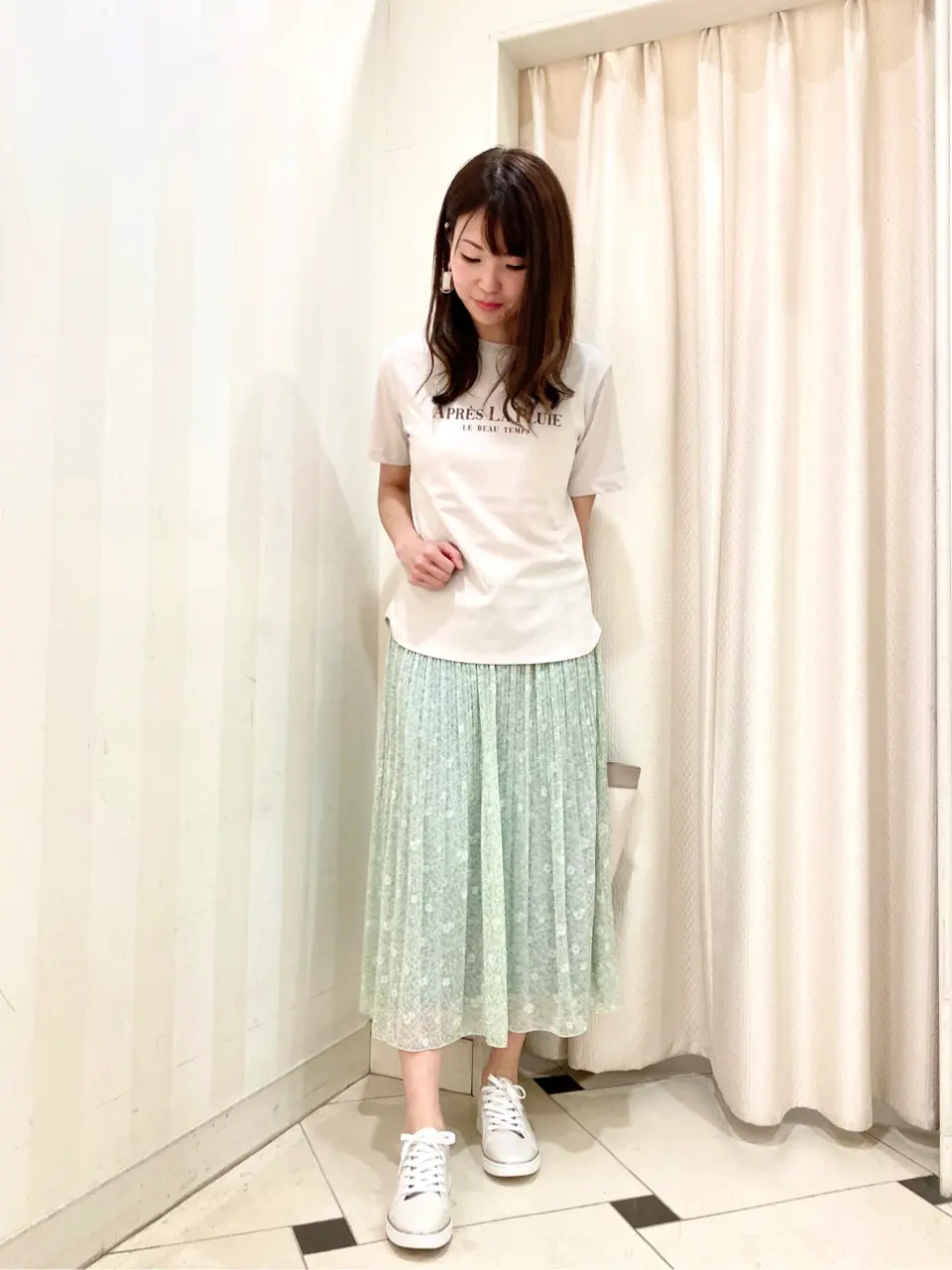 ANY SIS 金井 コーディネート画像