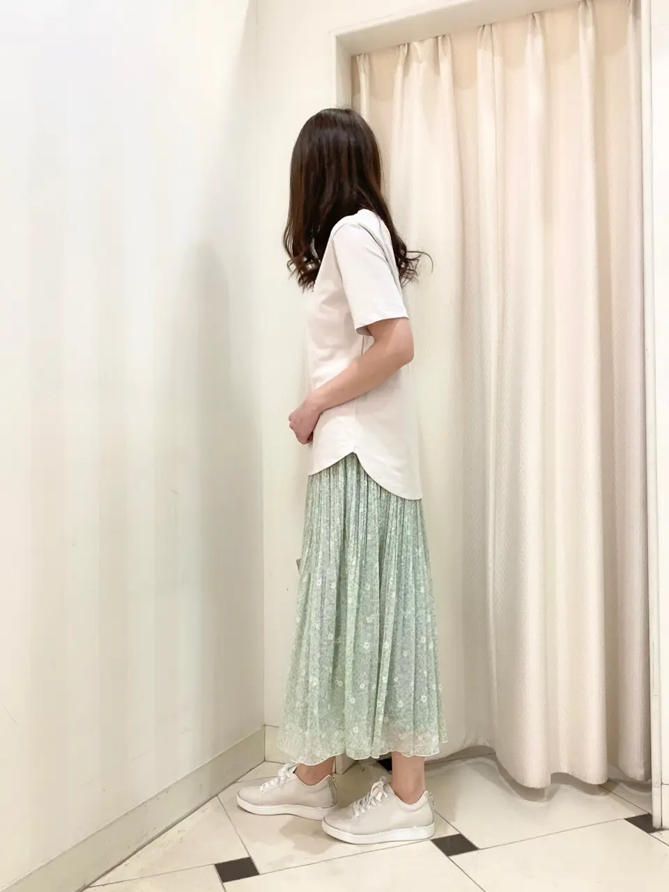 ANY SIS 金井 コーディネート画像