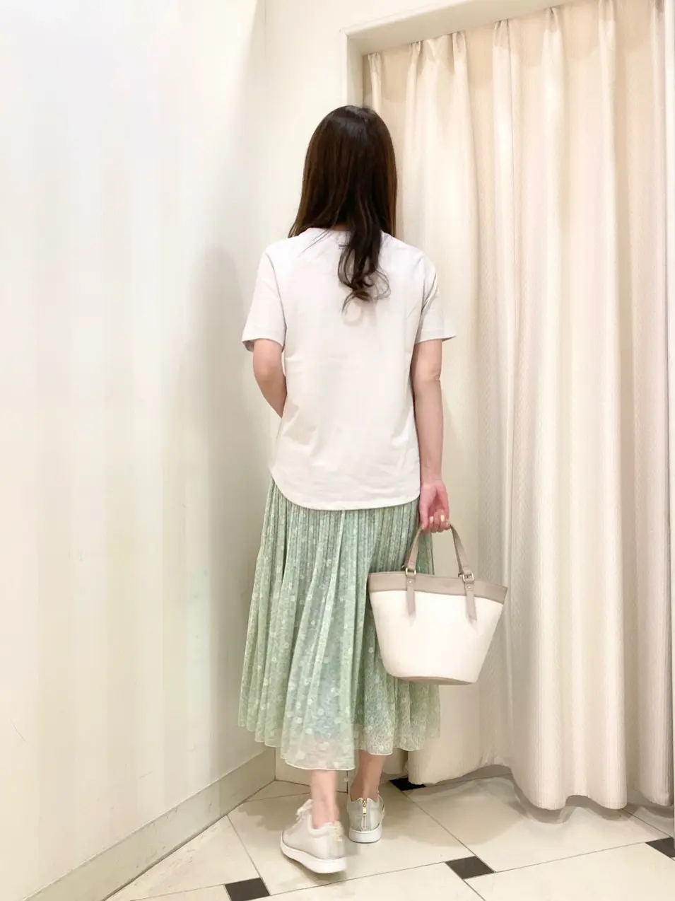 ANY SIS 金井 コーディネート画像