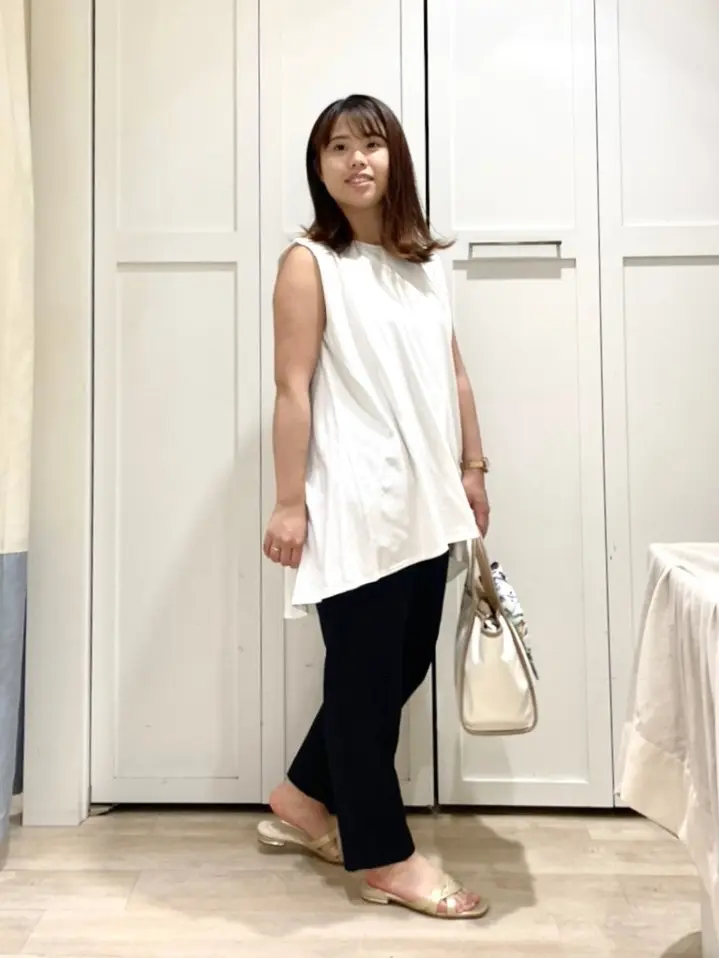 ANY SIS スタッフ コーディネート画像