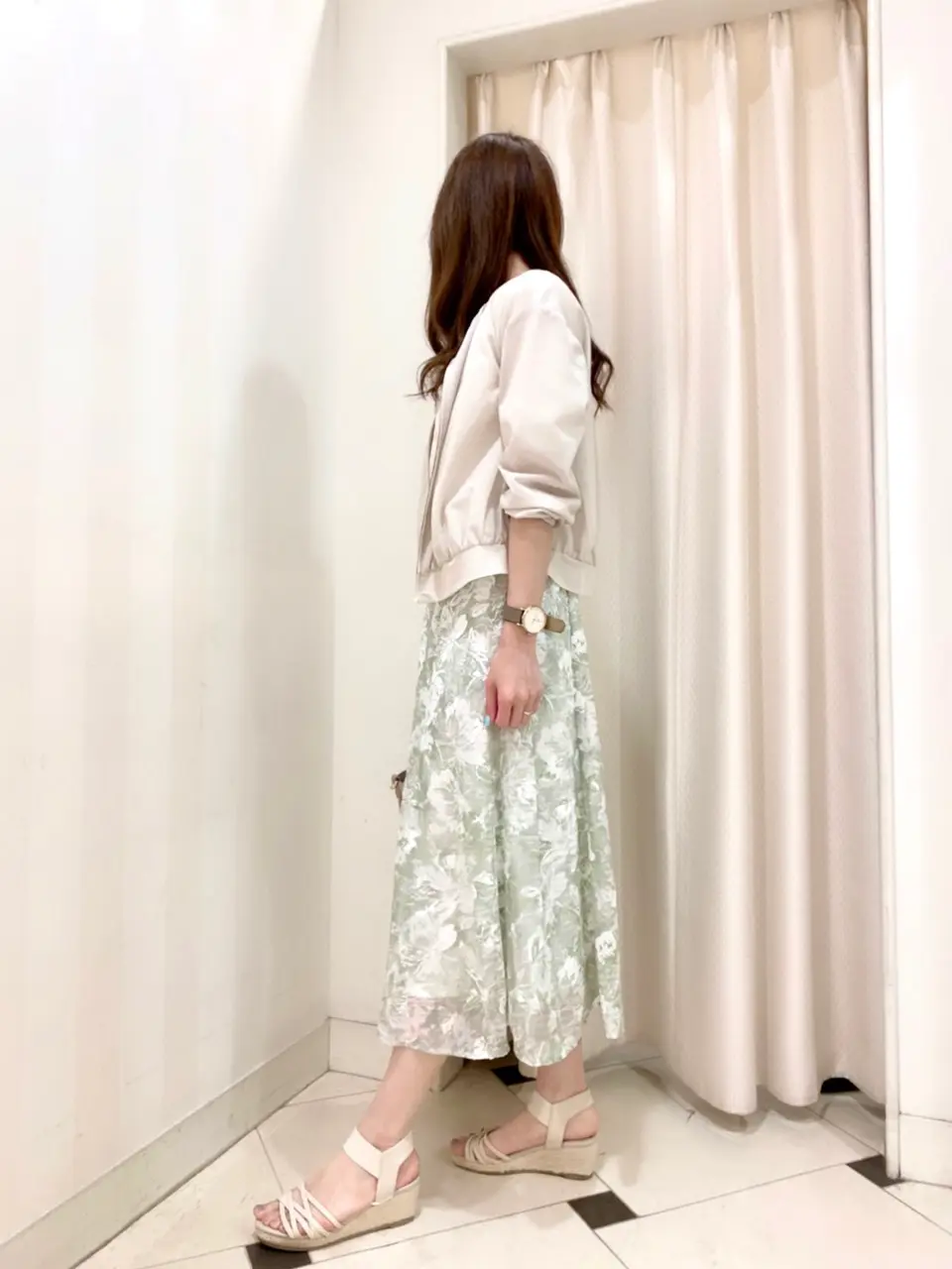 ANY SIS 金井 コーディネート画像