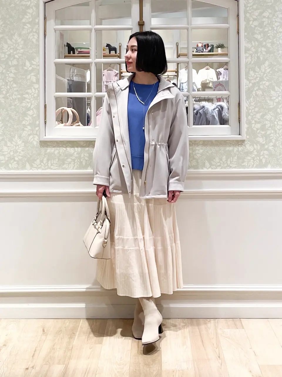  MIKA コーディネート画像