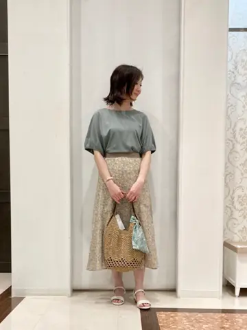 ANY SIS スタッフ コーディネート画像