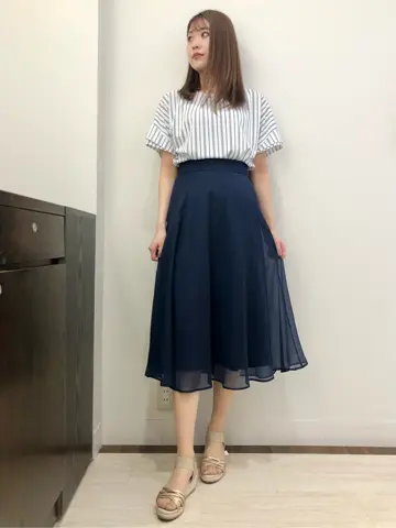 ANY SIS スタッフ コーディネート画像