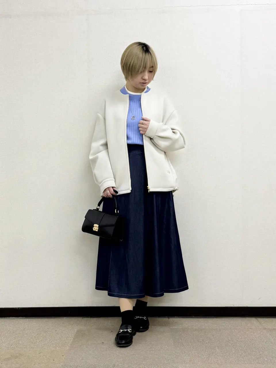  村上 コーディネート画像