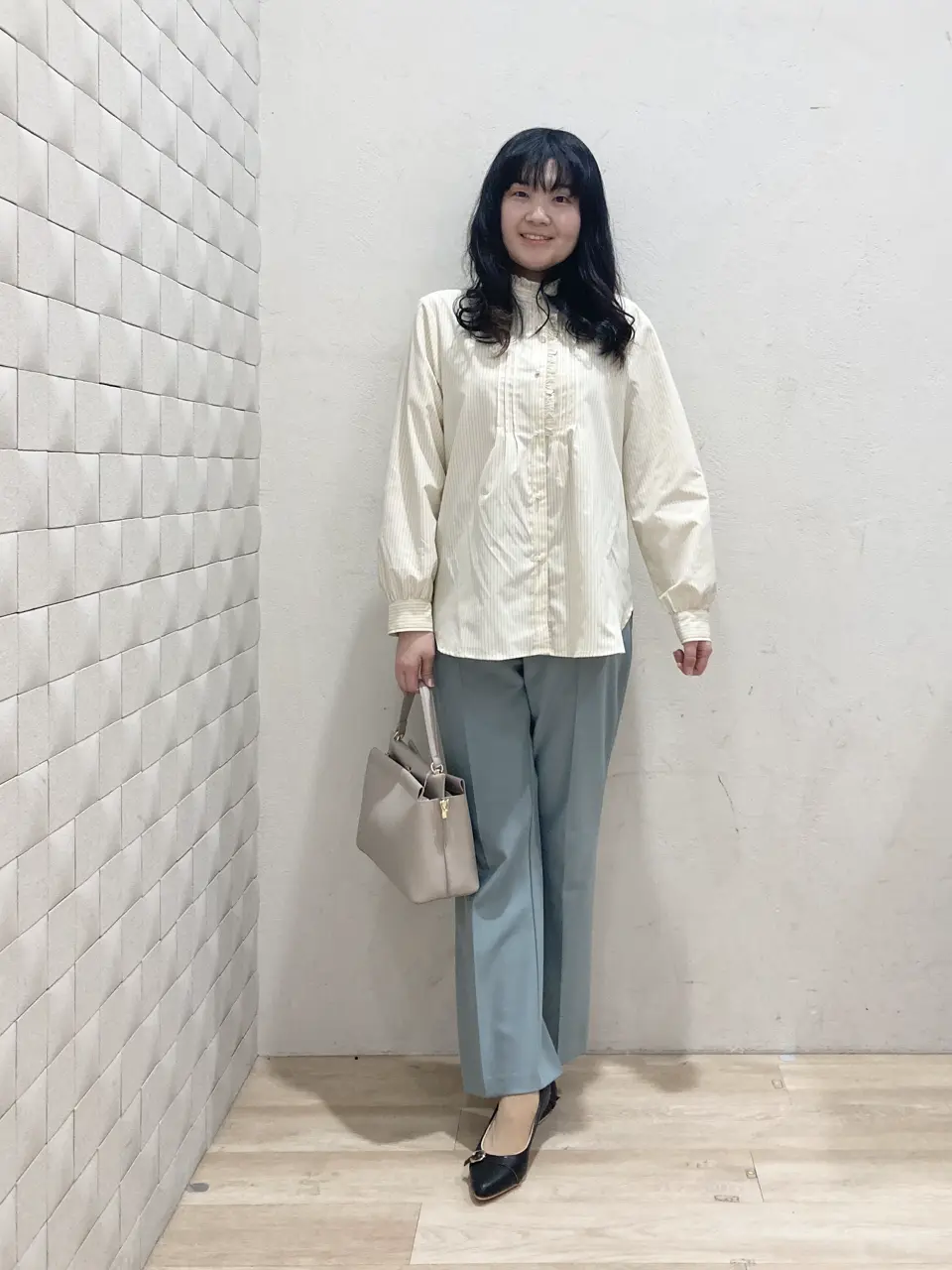 ANY SIS 川根　彩 コーディネート画像