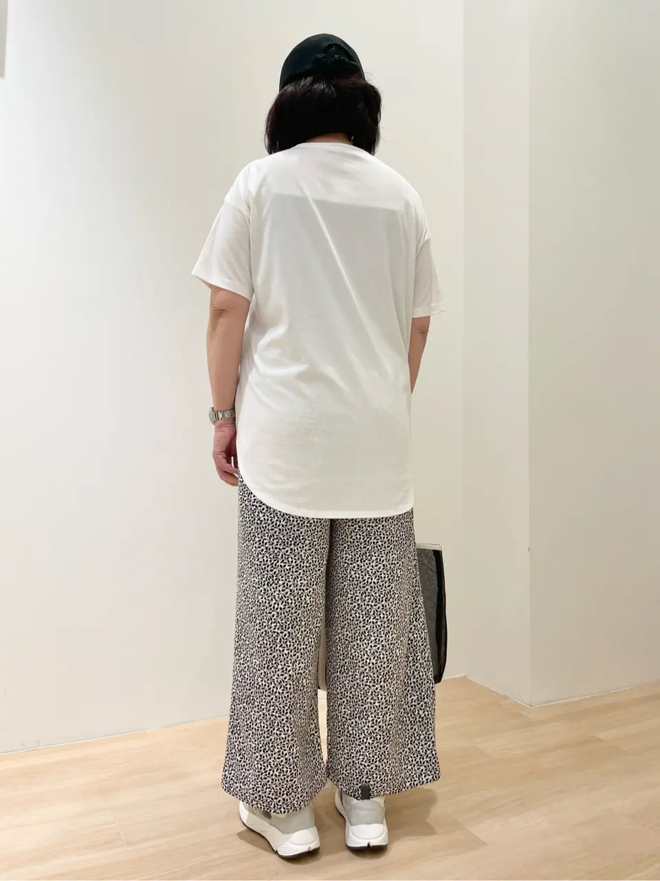 ANY SIS 今仲 コーディネート画像