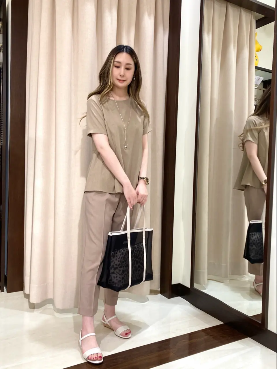 ANY SIS STAFF コーディネート画像