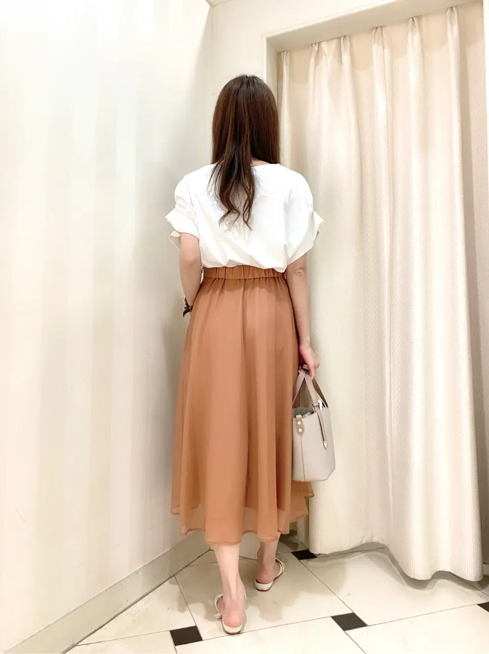 ANY SIS 金井 コーディネート画像