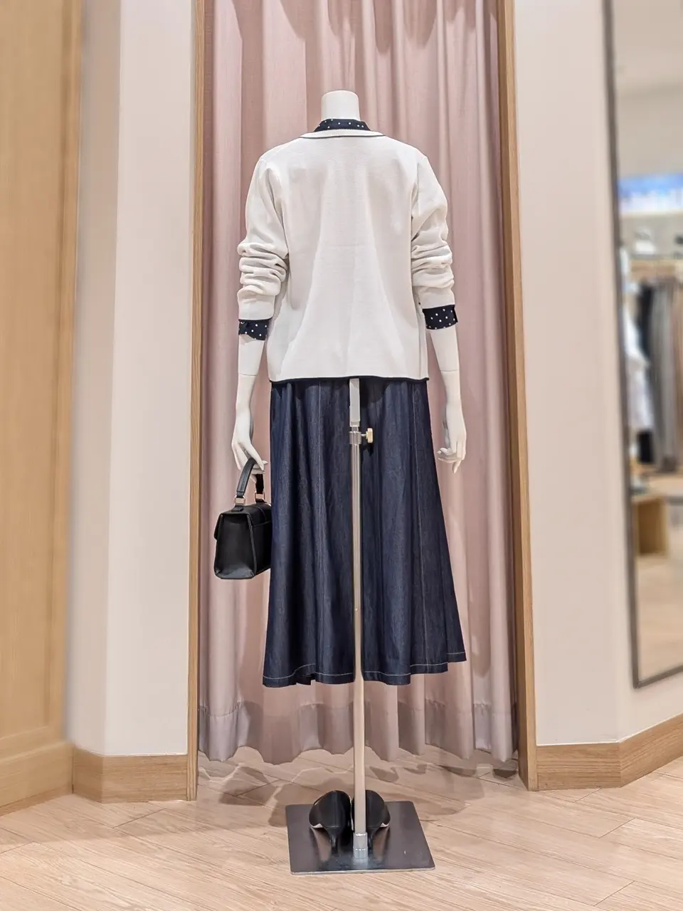 ANY SIS 岩田 コーディネート画像