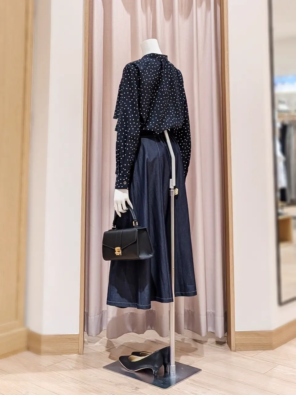 ANY SIS 岩田 コーディネート画像