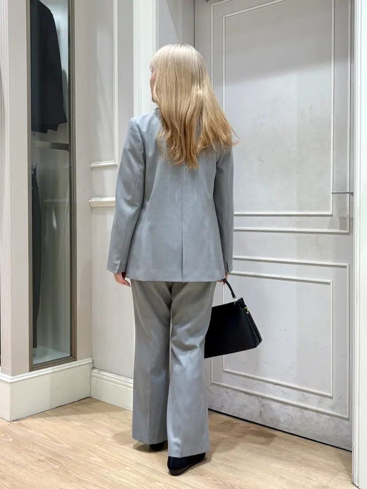 ANY SIS erika コーディネート画像