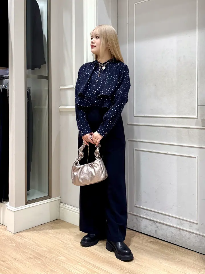 ANY SIS erika コーディネート画像