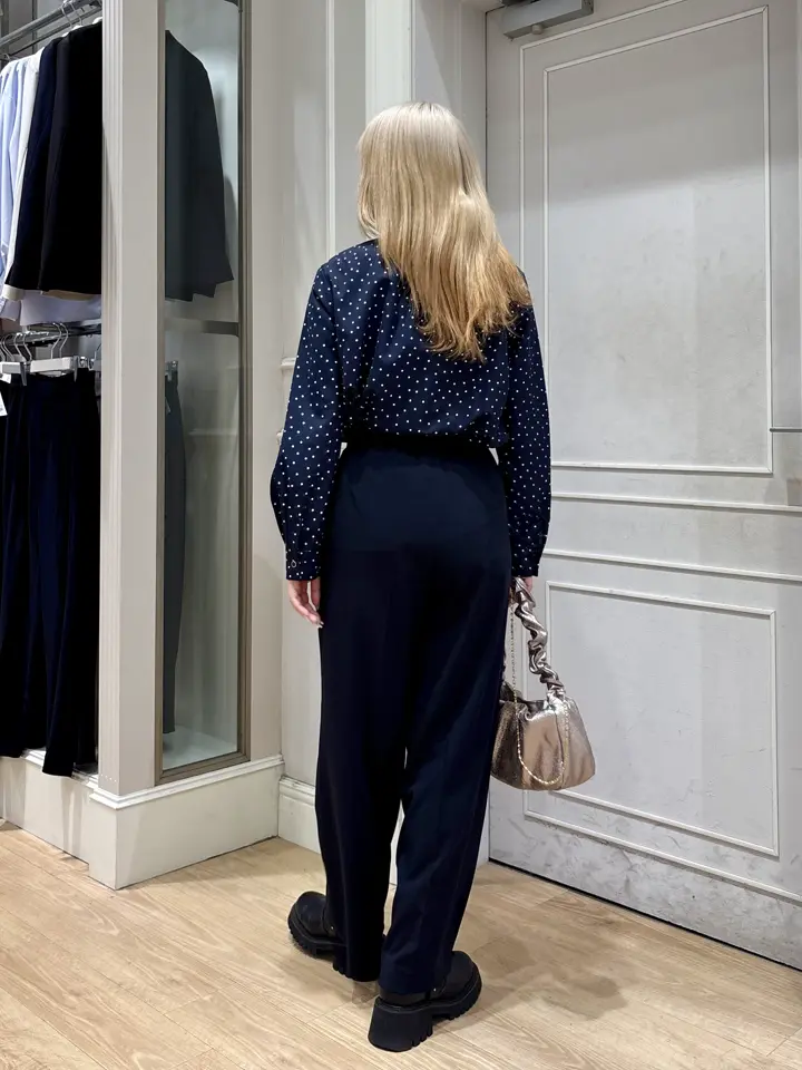 ANY SIS erika コーディネート画像