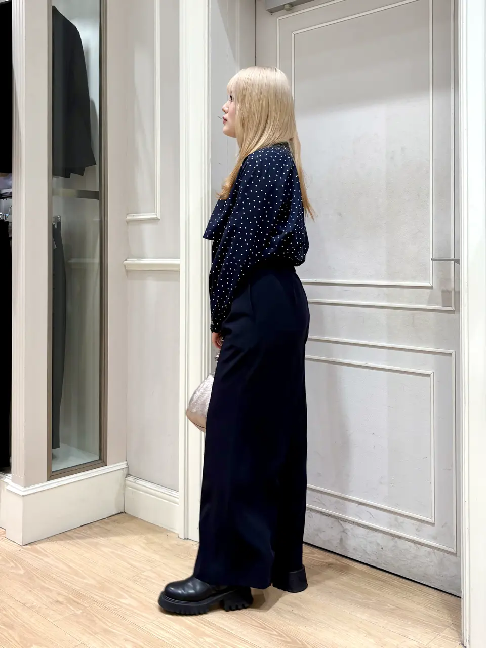 ANY SIS erika コーディネート画像