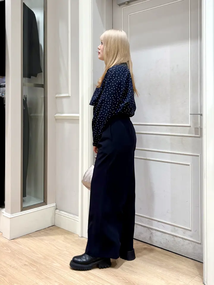 ANY SIS erika コーディネート画像