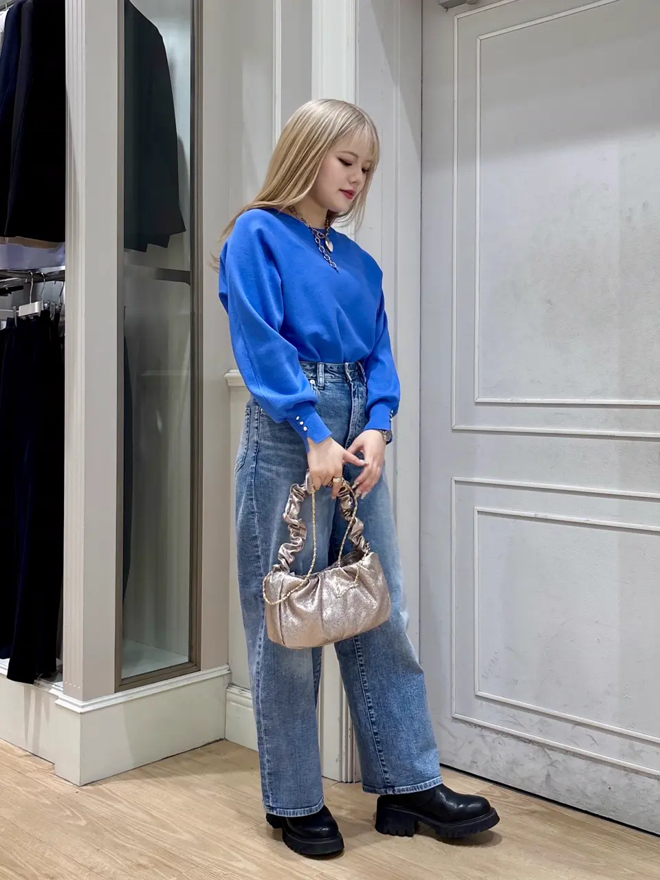 ANY SIS erika コーディネート画像