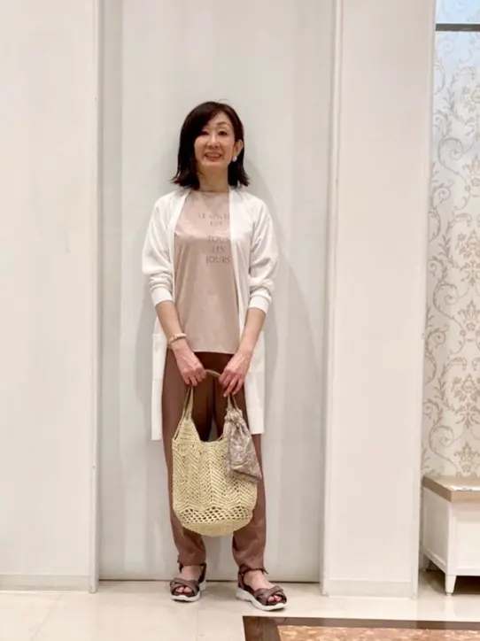 ANY SIS スタッフ コーディネート画像