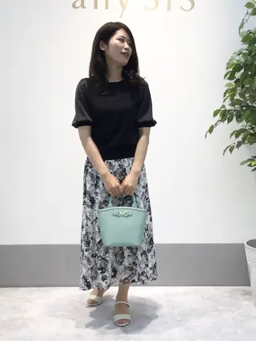 ANY SIS 岡本 コーディネート画像