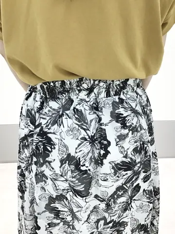 ANY SIS 岡本 コーディネート画像