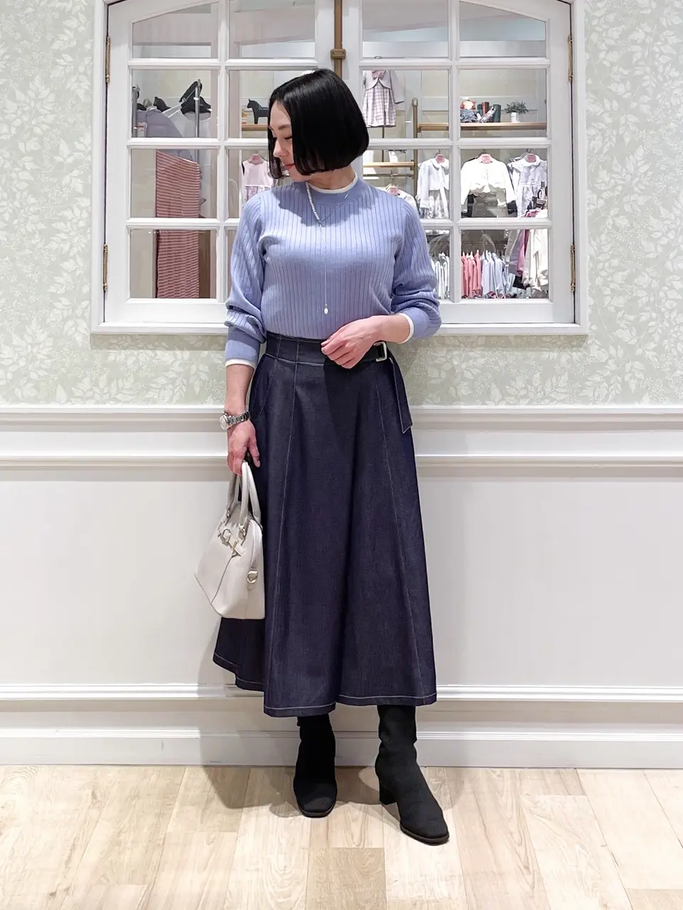  MIKA コーディネート画像