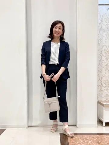 ANY SIS スタッフ コーディネート画像