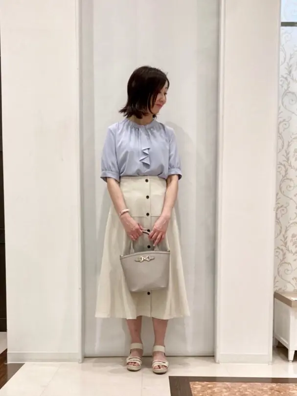 ANY SIS スタッフ コーディネート画像