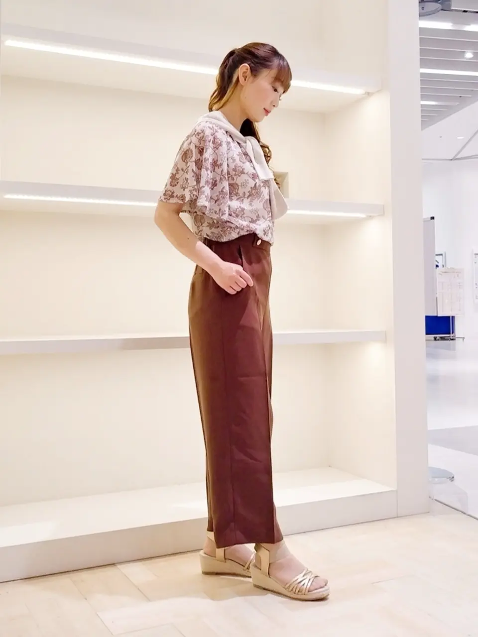 ANY SIS 福本 加奈 コーディネート画像