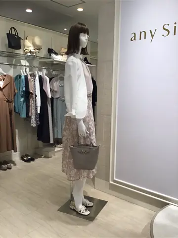 ANY SIS 島崎 コーディネート画像