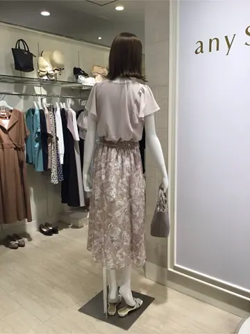 ANY SIS 島崎 コーディネート画像