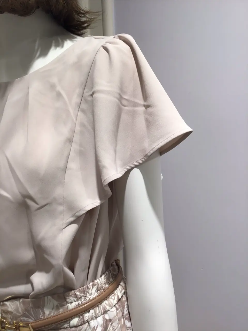 ANY SIS 島崎 コーディネート画像