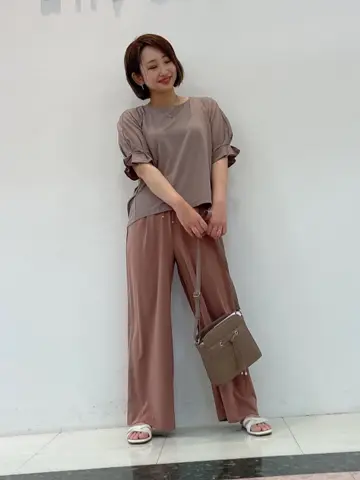 ANY SIS スタッフ コーディネート画像