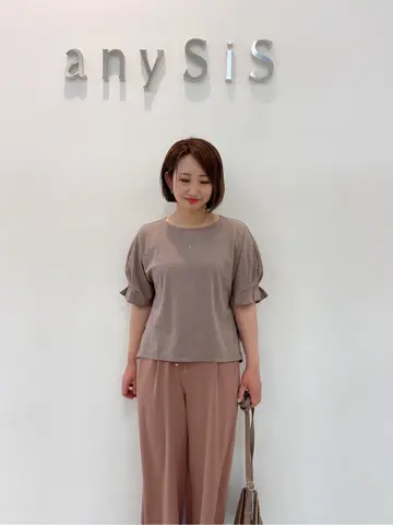 ANY SIS スタッフ コーディネート画像