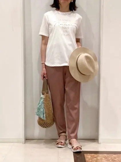 ANY SIS スタッフ コーディネート画像