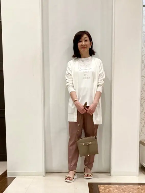 ANY SIS スタッフ コーディネート画像