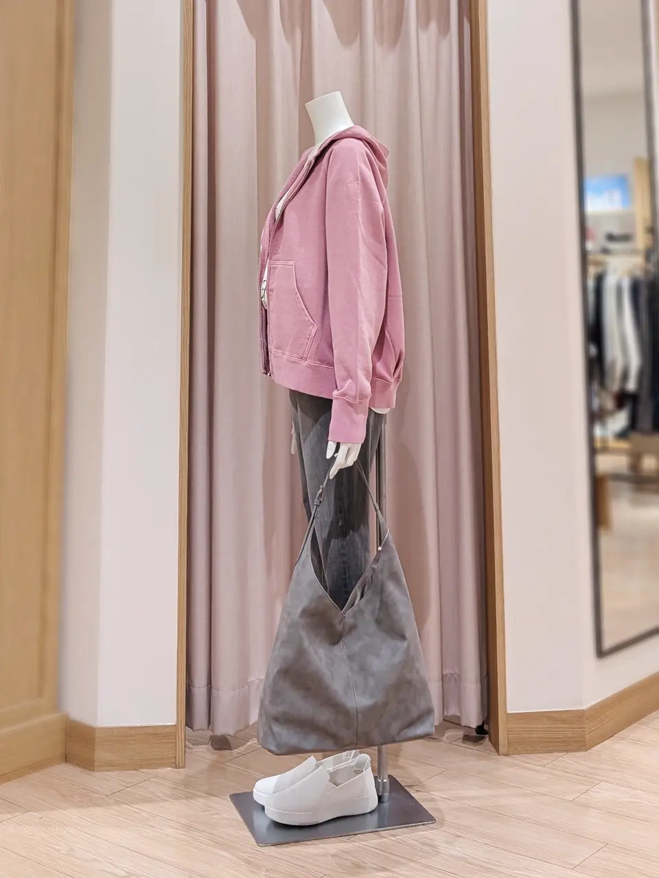 ANY 岩田 コーディネート画像