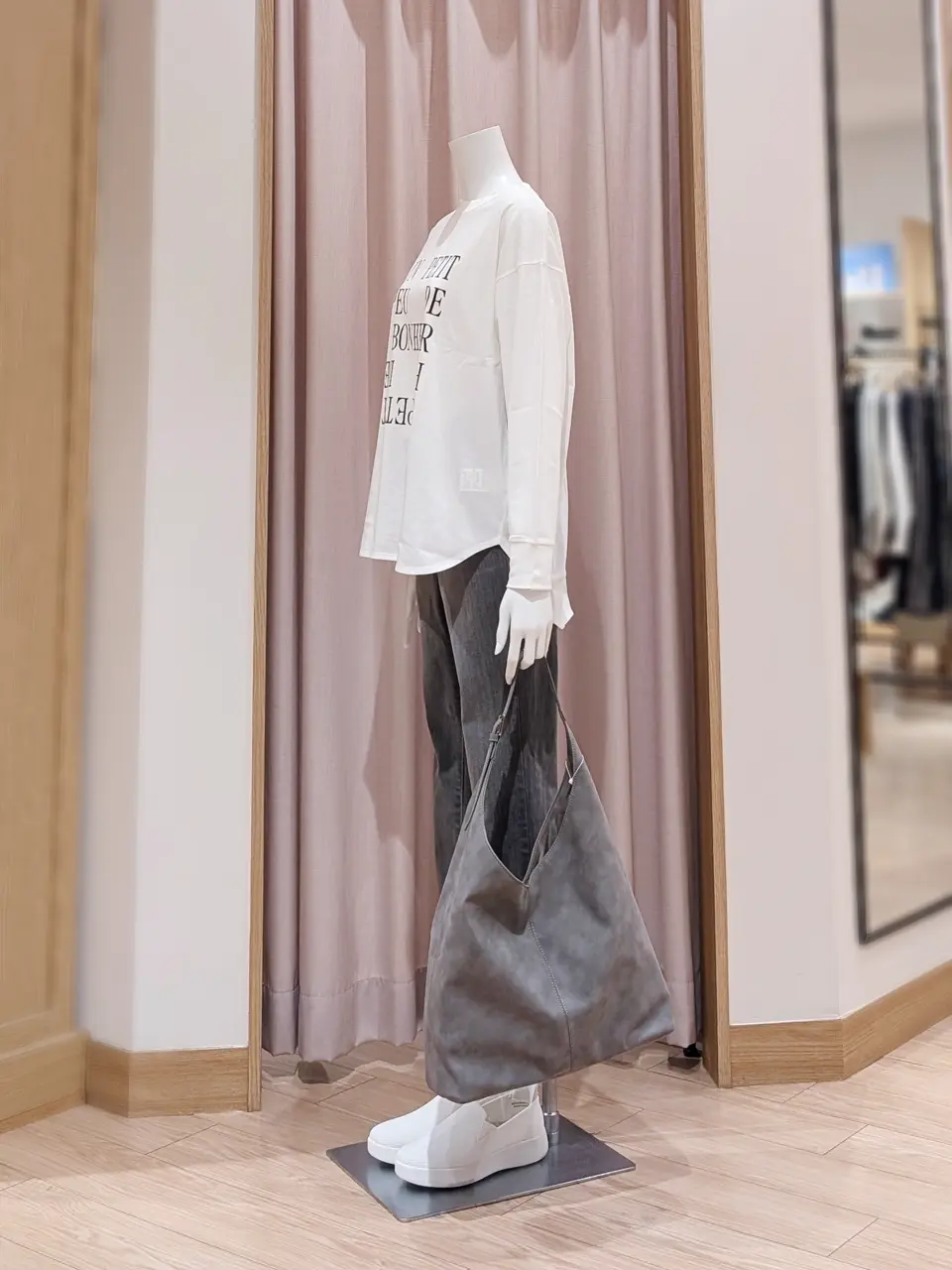 ANY 岩田 コーディネート画像