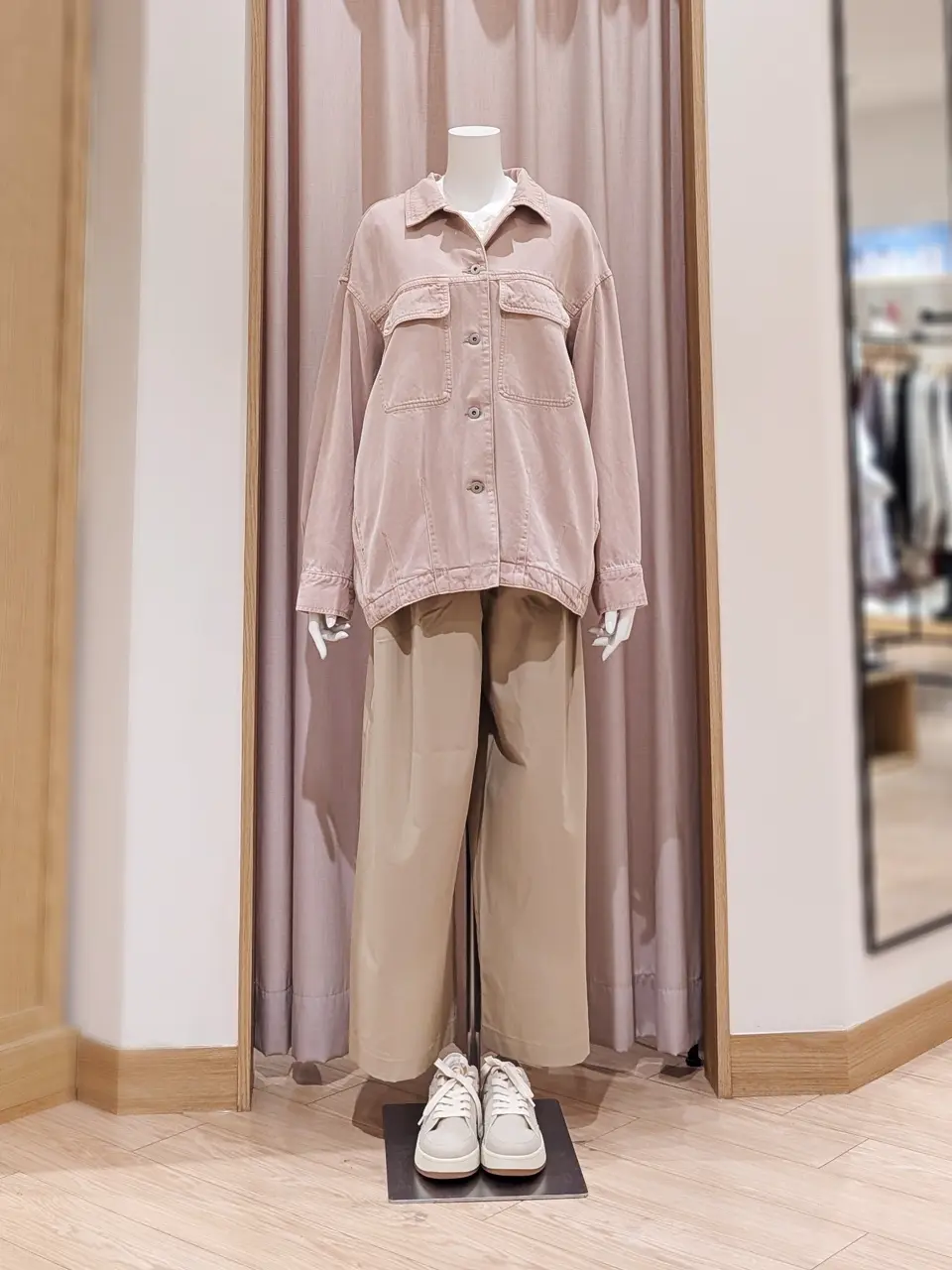 ANY 岩田 コーディネート画像