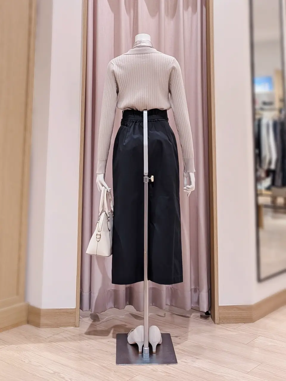 ANY SIS 岩田 コーディネート画像