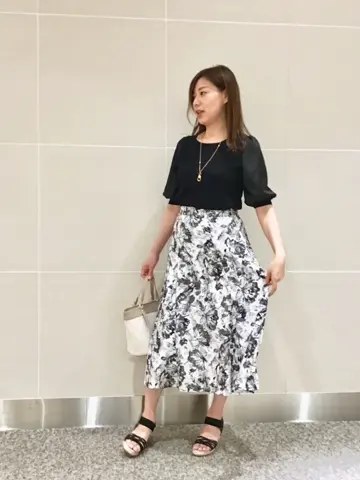 ANY SIS スタッフ コーディネート画像