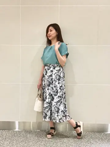 ANY SIS スタッフ コーディネート画像