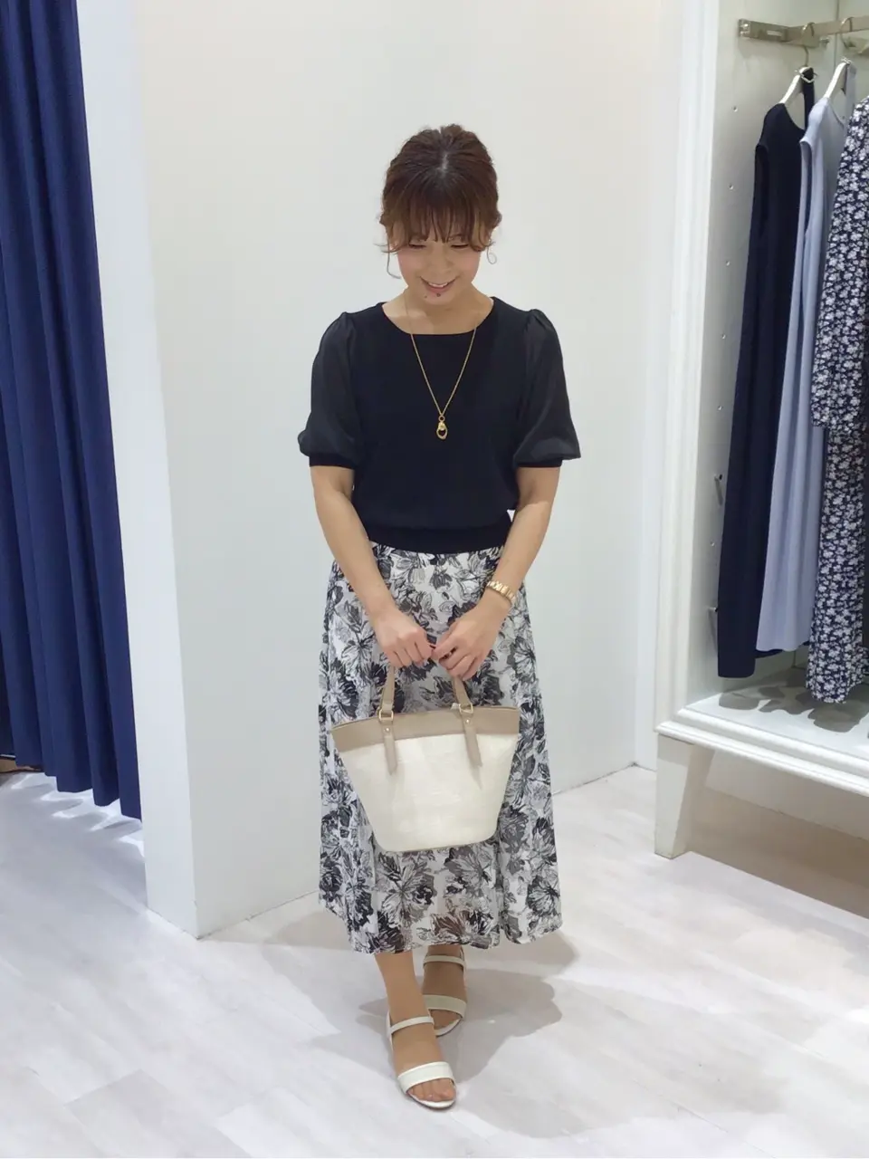 ANY SIS スタッフ コーディネート画像