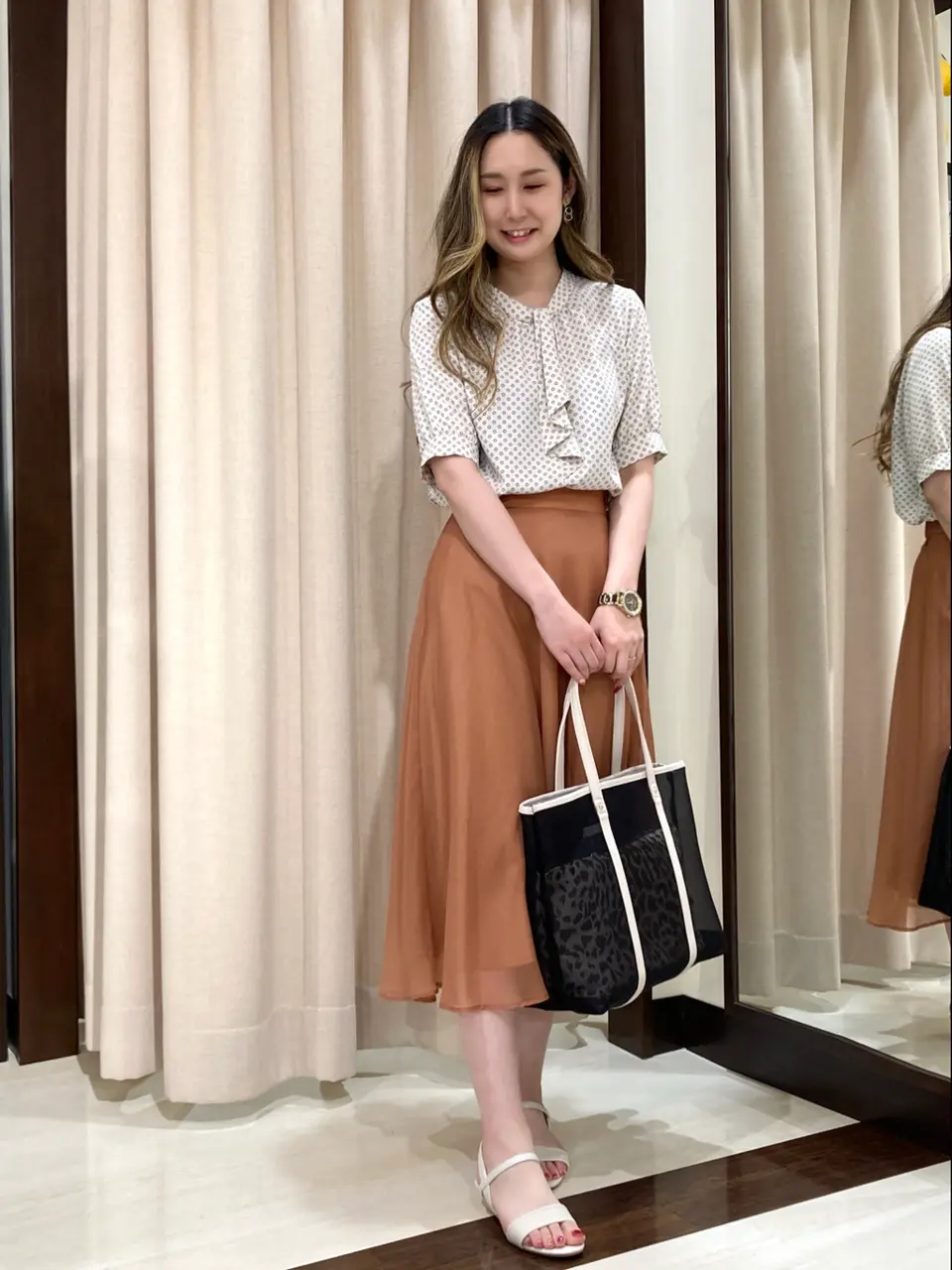 ANY SIS STAFF コーディネート画像