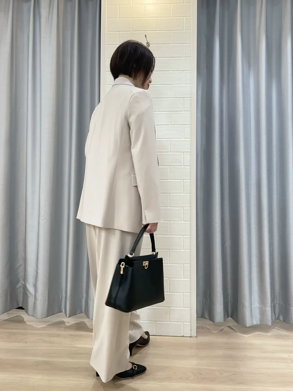 ANY SIS 丸岡 コーディネート画像