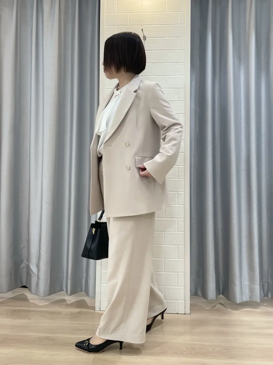 ANY SIS 丸岡 コーディネート画像