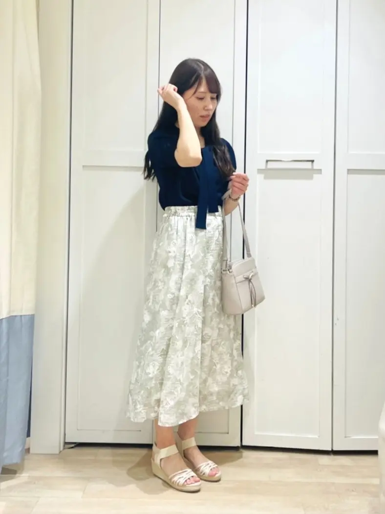 ANY SIS スタッフ コーディネート画像